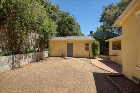 A home in La Crescenta