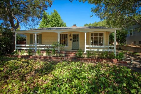 A home in La Crescenta