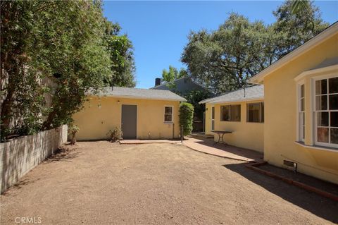 A home in La Crescenta