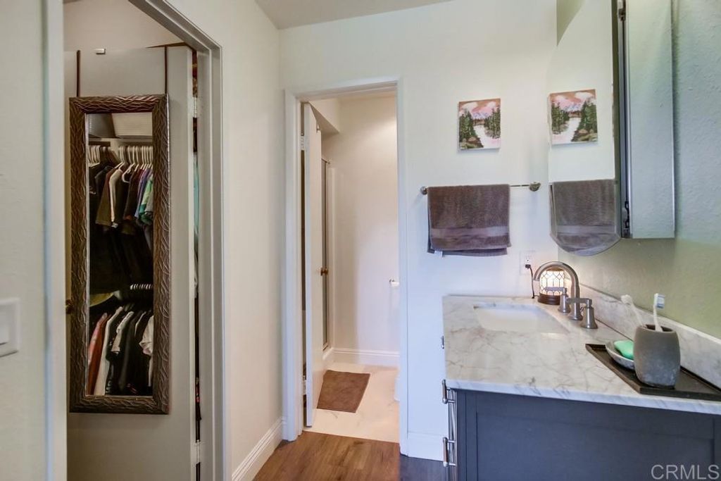 listing image 130729057129711993240