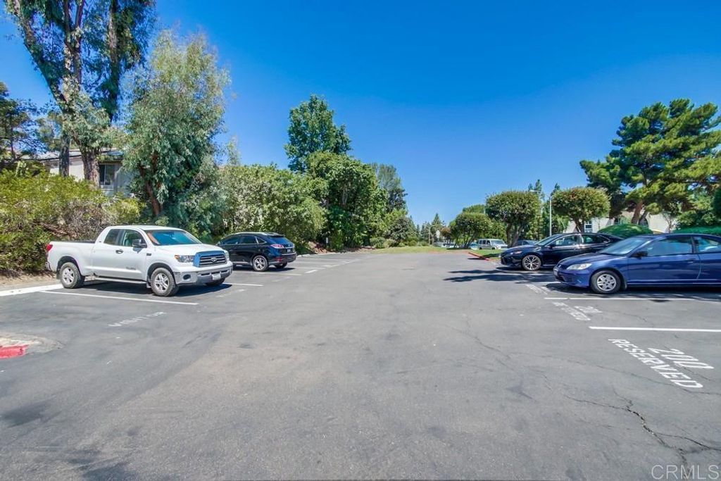 listing image 130725679084744682518