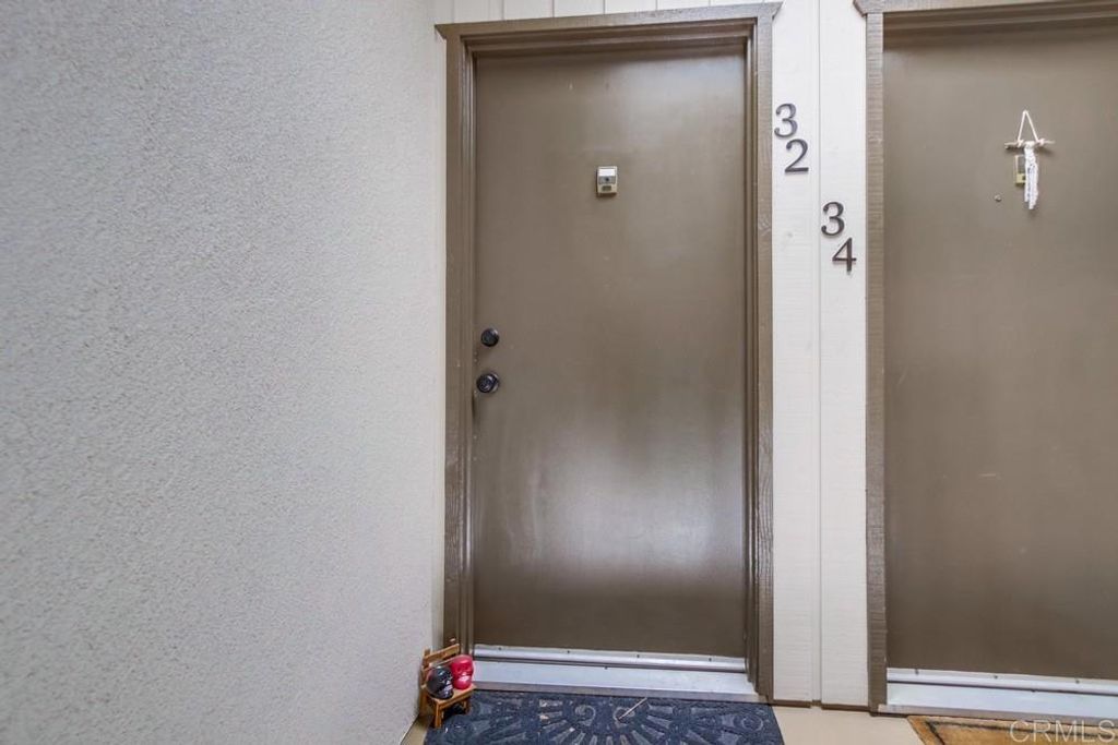 listing image 130723500945584047880