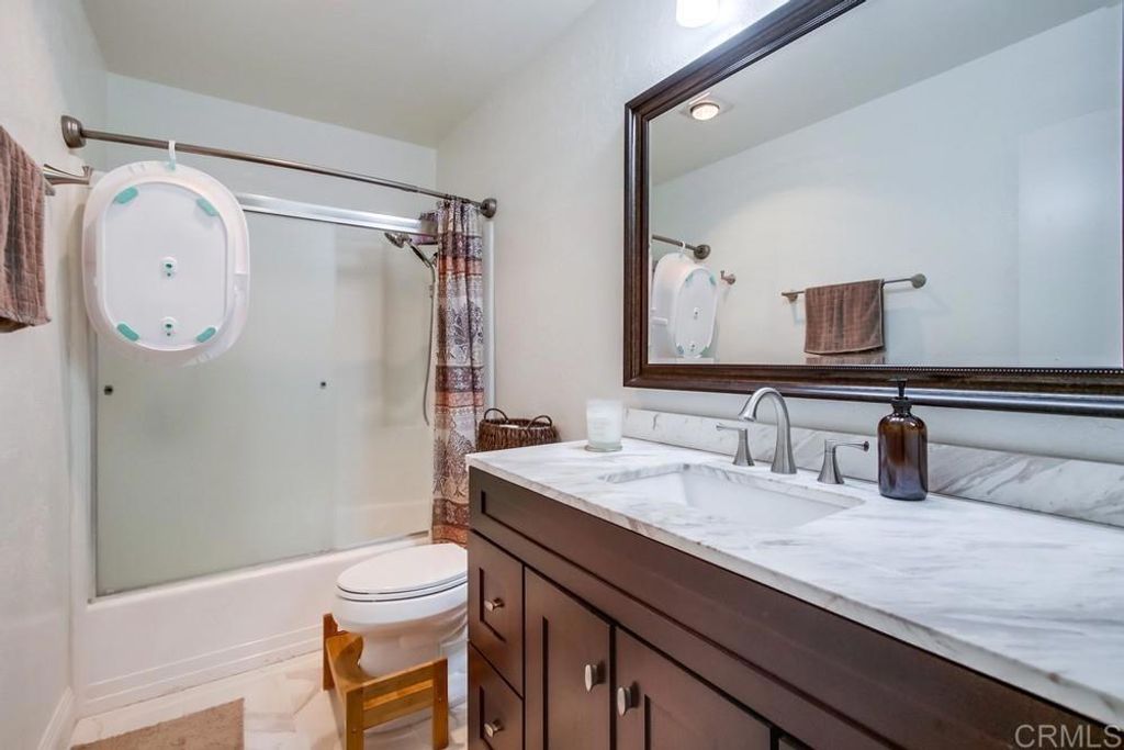 listing image 130720920844825317337