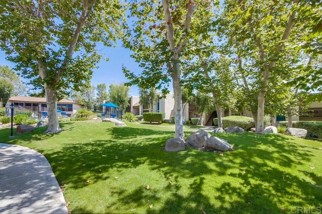 listing image 130728947237639183521