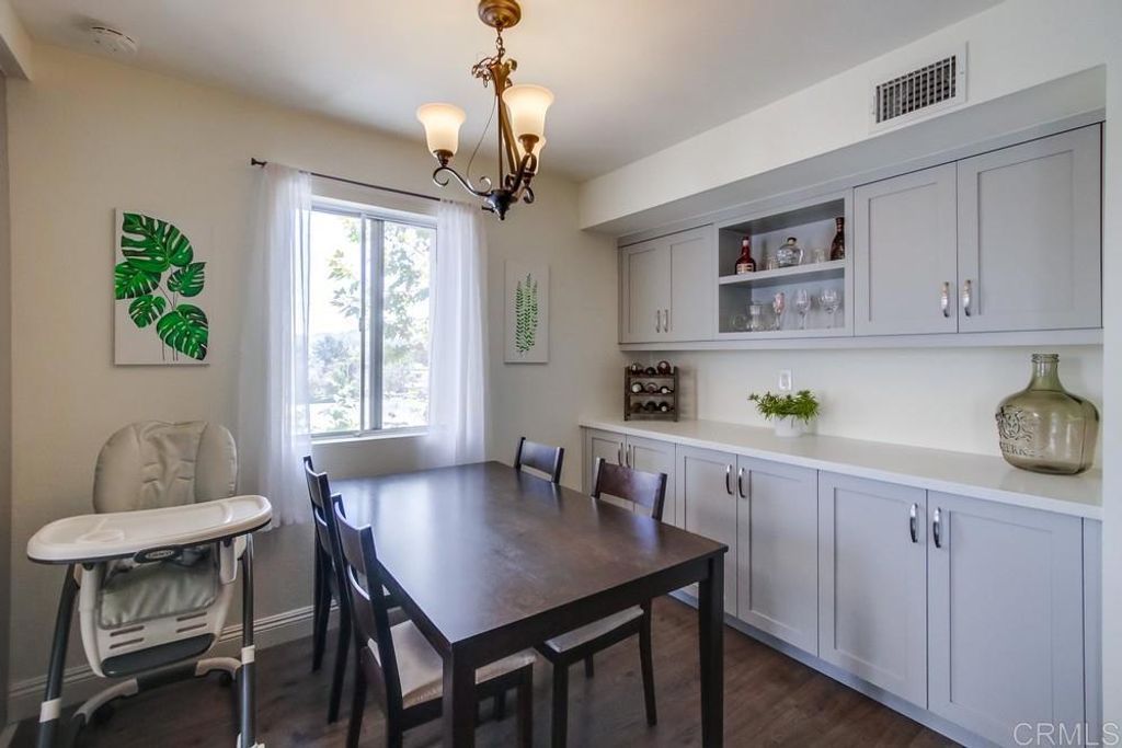 listing image 130720300220589880030