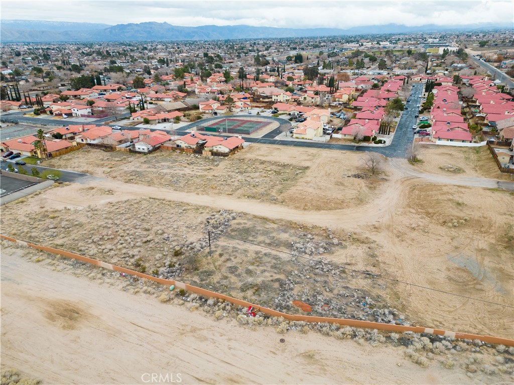 Excellent opportunity to buy this piece of land, can't let this one go! Great to build your dream home. The vacant lots across the street are on the market as well. Access Type: Public Access # of RV Spaces: 0 Lot Location Type: Standard Location Development Status: Raw Land Miscellaneous: Other Utility Adjc to Site: Gas, Electric, Water # of Attached Spaces: 0 # of Detached Spaces: 0