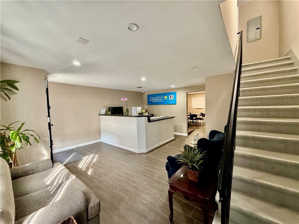 5608 Rosemead Boulevard
