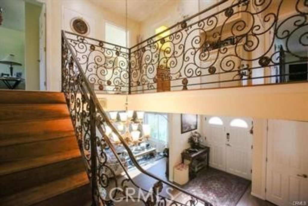 listing image 130729462447452073074
