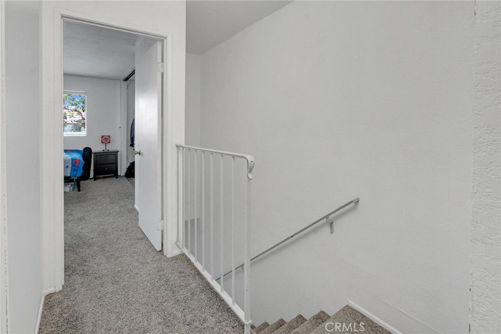 listing image 130721647988537515462