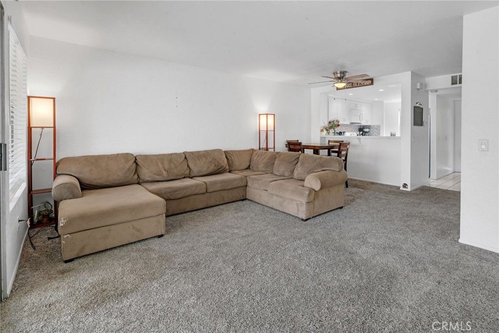 listing image 130722895693016358222