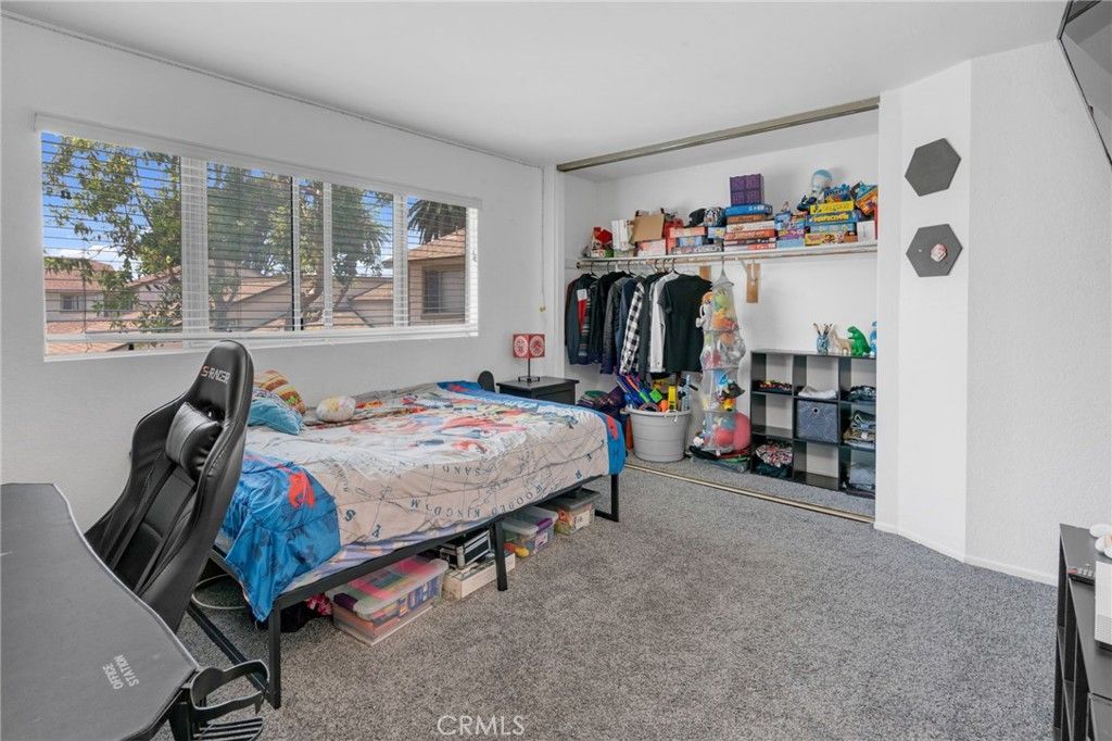 listing image 130722879710063696526