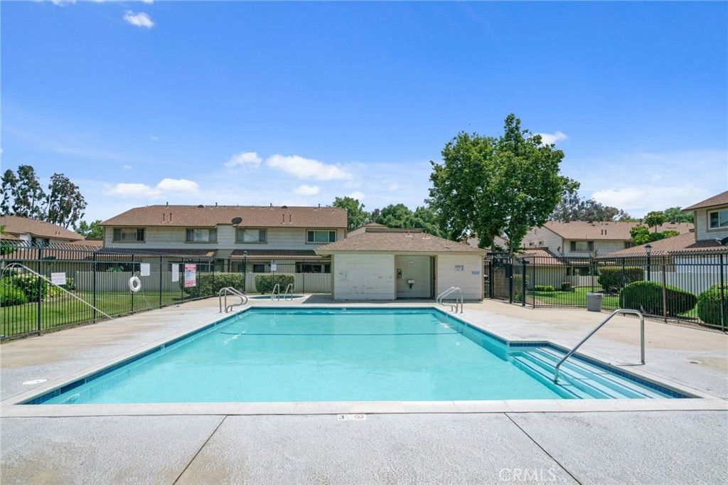listing image 130728249438589369836