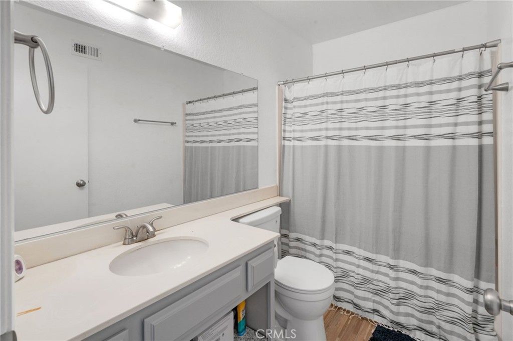 listing image 130722815980249493766