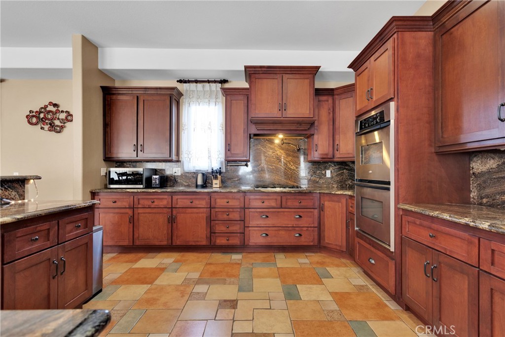 1119 Tamarack Road