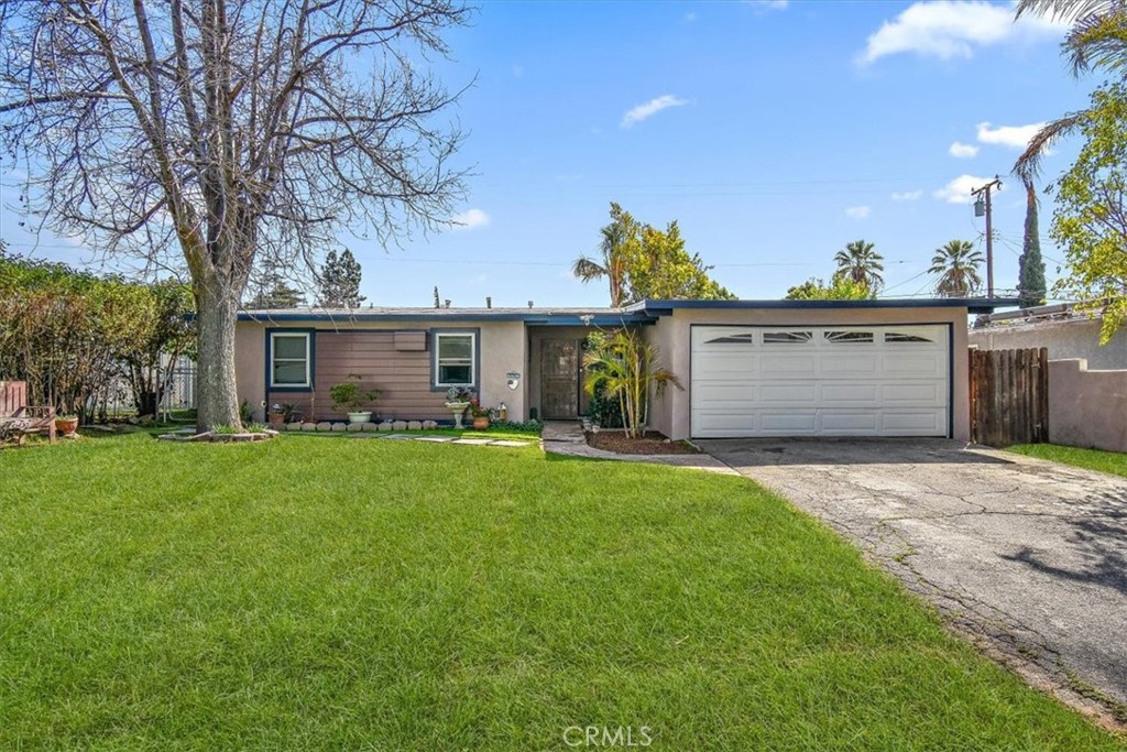 18332 E Bellefont Drive