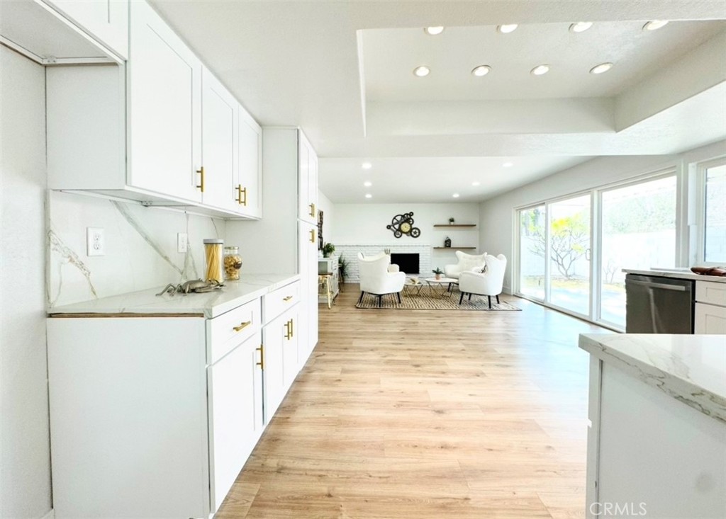 1265 N Andrea Lane