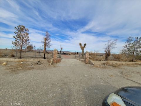 Photo of 4206 Plato Street, Adelanto, CA 92301 (MLS # CV25032371) Photo of 4206 Plato Street, Adelanto, CA 92301 (MLS # CV25032371)