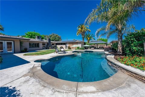 A home in Lemoore