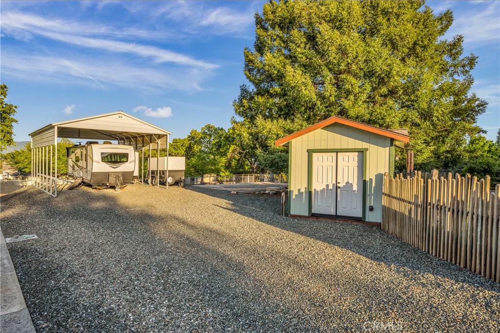 Photo 31 of 46 of 4400 Oak Avenue mobile home