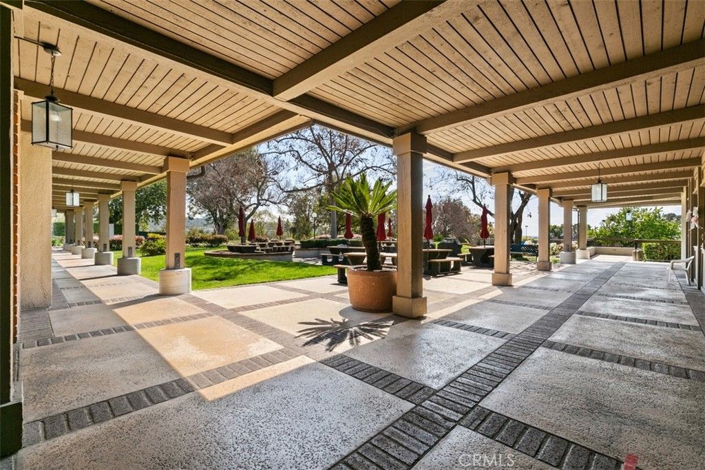listing image 130725354182941513683