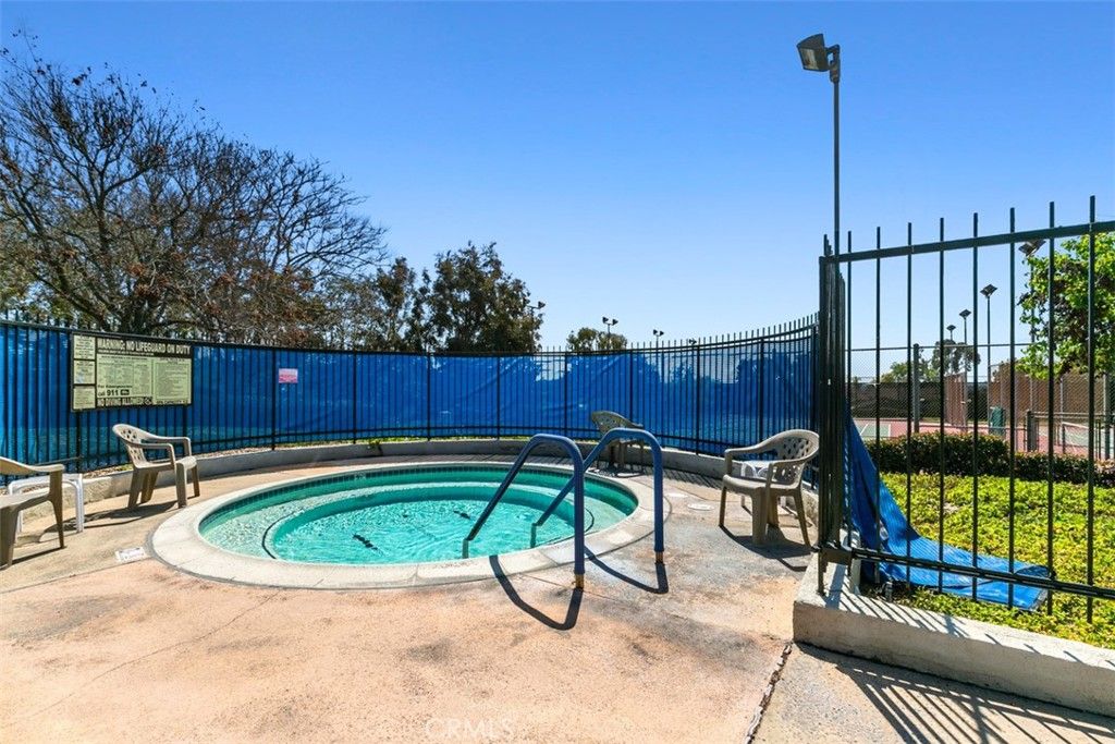 listing image 130721600262419976096