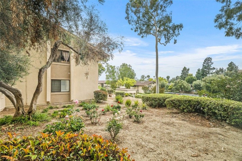 listing image 130728017694529159435