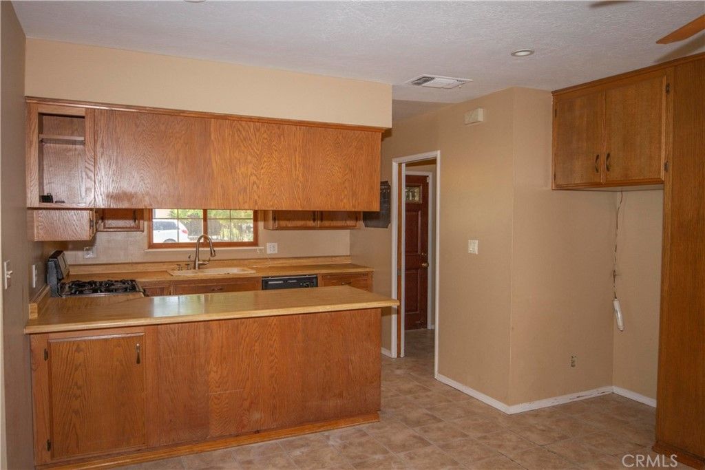 listing image 130723022836529781936