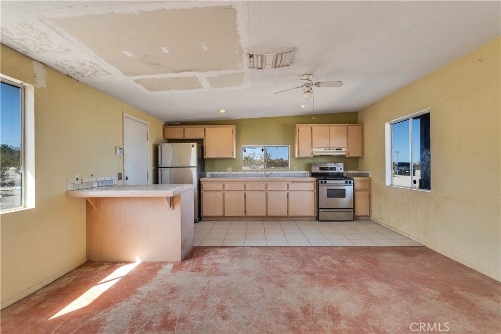 listing image 130726295375953367216