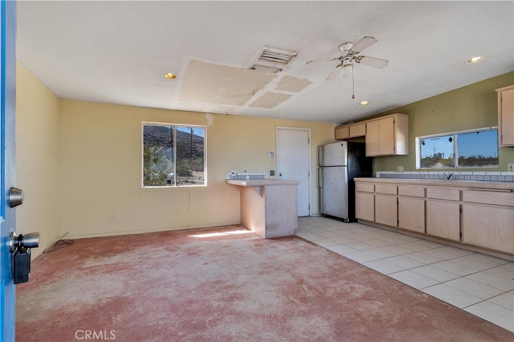 listing image 130723999645821272263