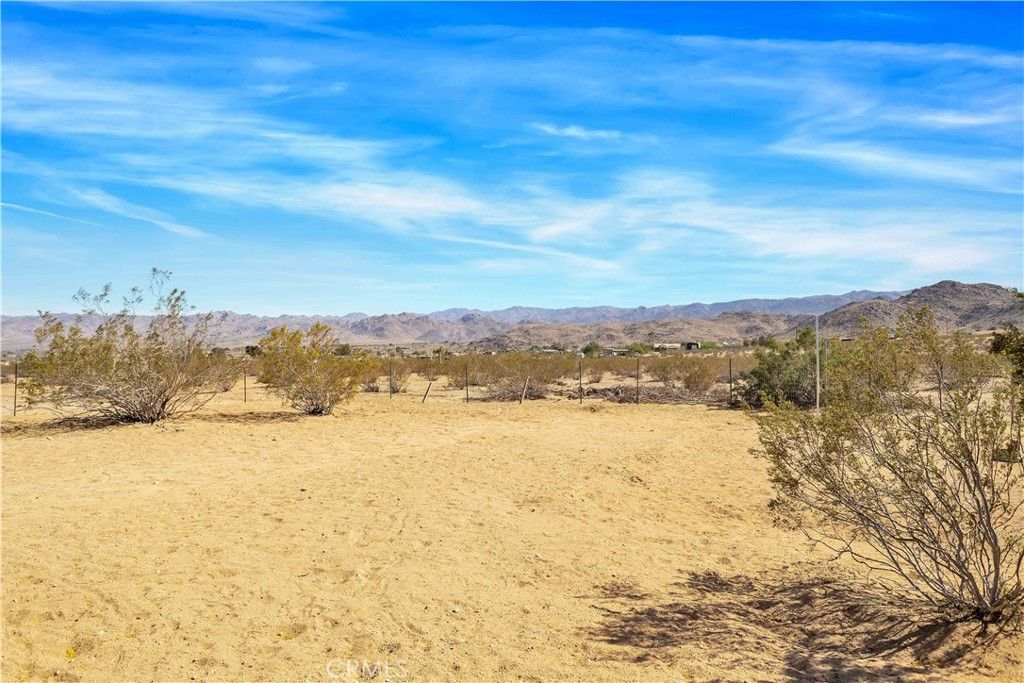 listing image 130729601169773589578