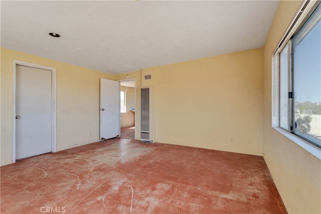 listing image 130720660590011677029