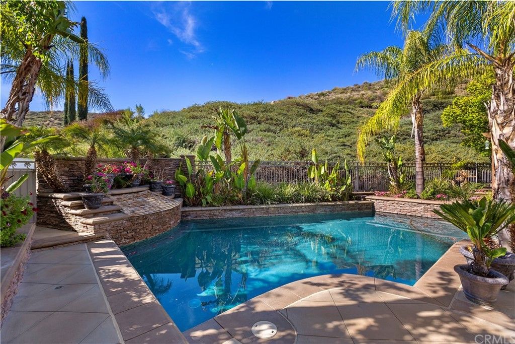 listing image 130726399790953326939