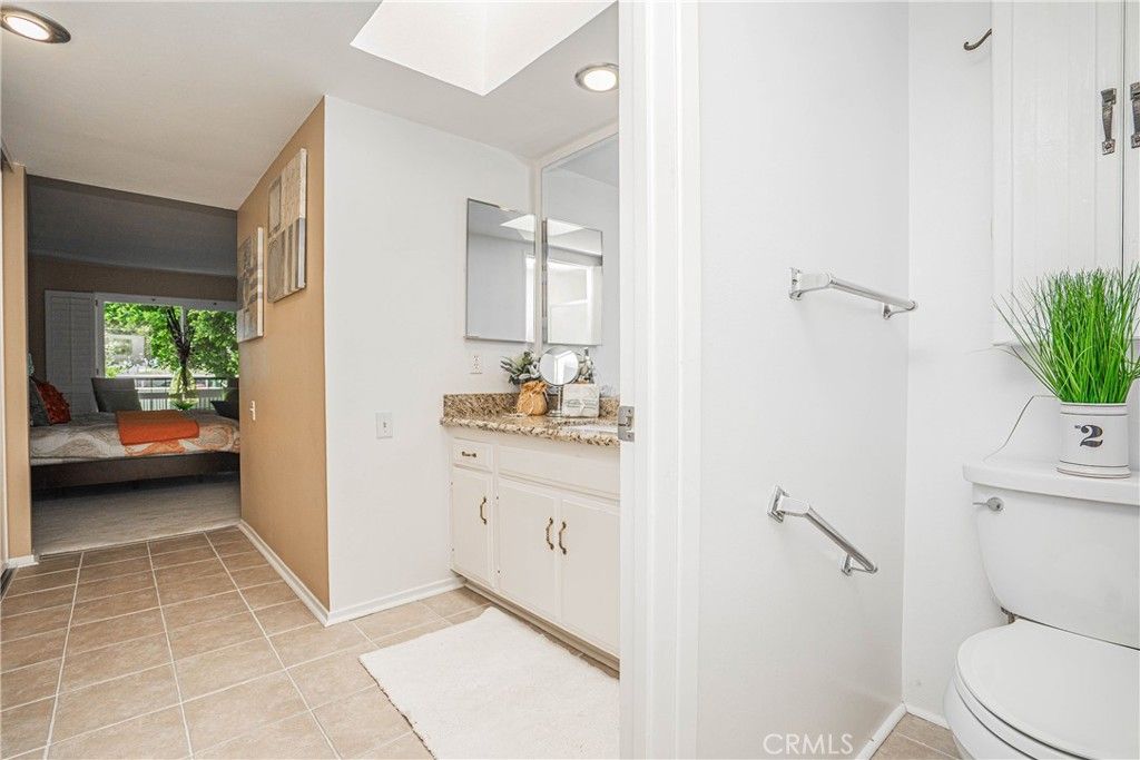 listing image 130726809577670784208