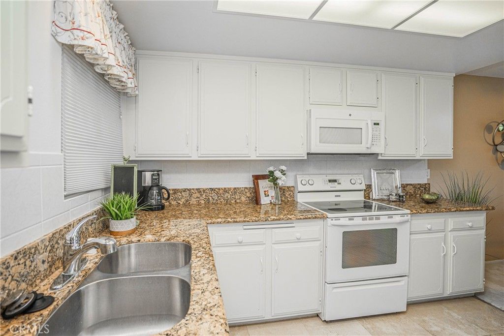 listing image 130729990353490052766