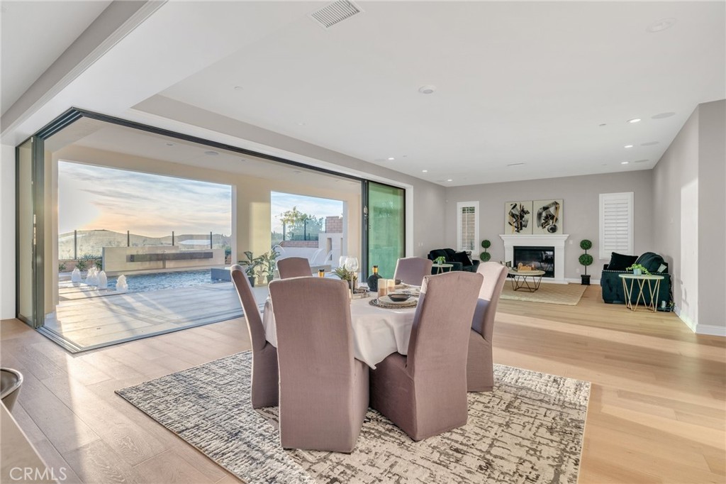 ,Bella Vista - Residential