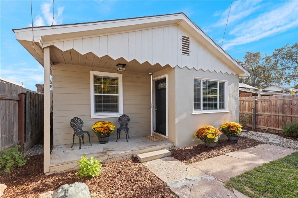 Welcome to this charming Chico home! This cozy 2-bedroom, 1-bathroom property offers 715 sqft of open-concept living space. Step inside to discover a beautifully maintained and thoughtfully updated interior. The modern kitchen, featuring granite countertops, stainless steel appliances, and a breakfast bar, seamlessly connects to the living area, creating an inviting flow. A convenient laundry closet is located in the kitchen. The home includes central heat and air, along with dual-pane windows. Outside, the fully fenced yard features a large back deck and offers a blank canvas for raised garden beds, DIY projects, and more.