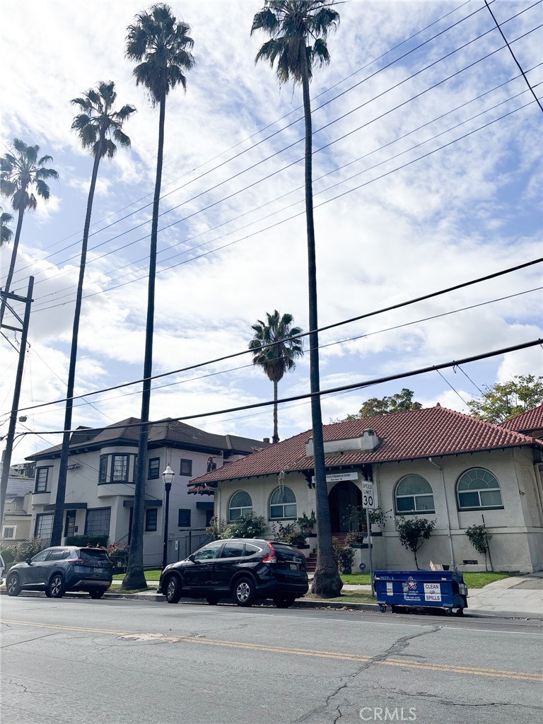 325 N 3rd Street