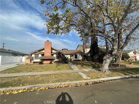 A home in Los Alamitos