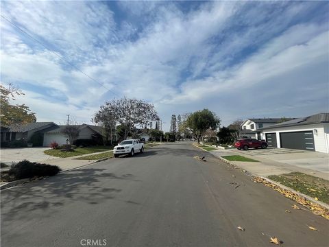 A home in Los Alamitos