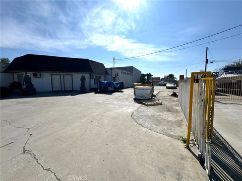 1557 W Rialto Avenue San Bernardino CA 92410