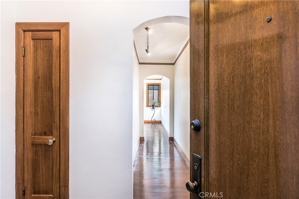 315 W 3rd Street 605