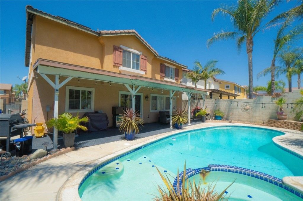 listing image 130729533535935807039