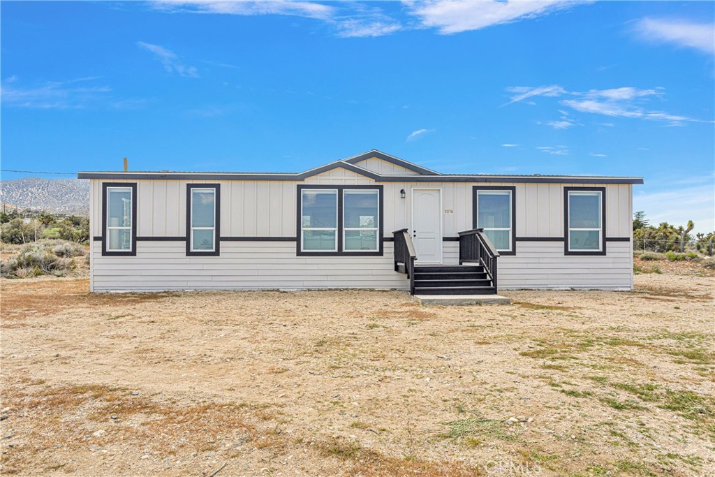 View Pinon Hills, CA 92372 house