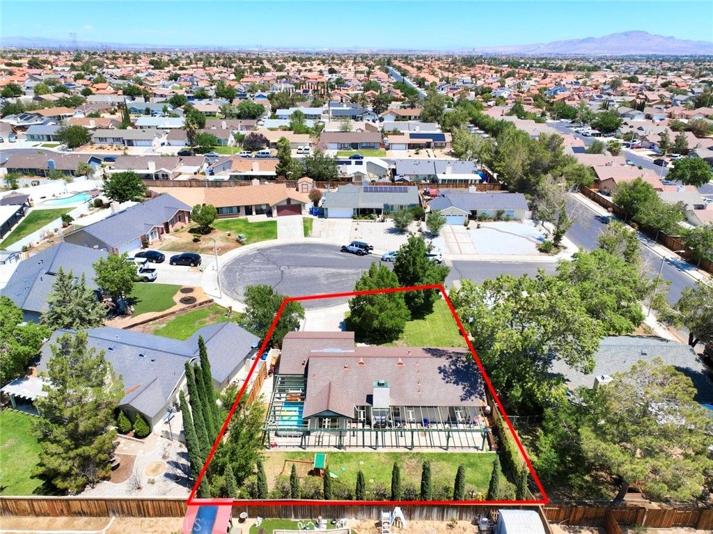 listing image 130721752672560643237