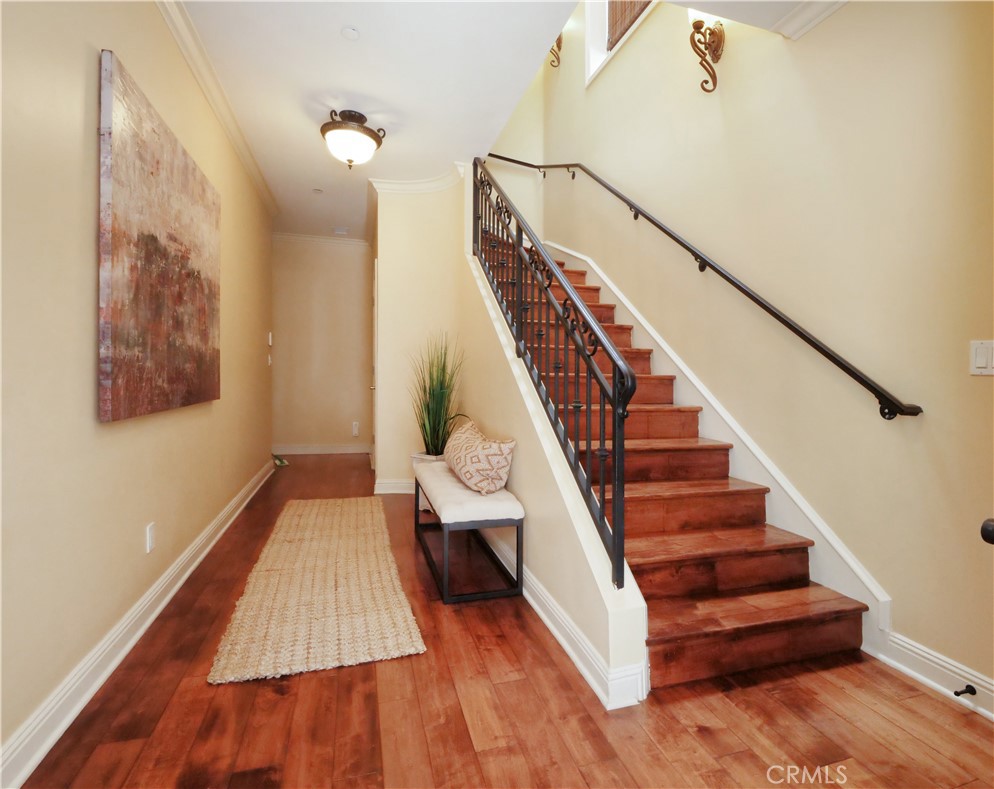Photo 2 of 27 of 108 S Helberta Avenue B townhome
