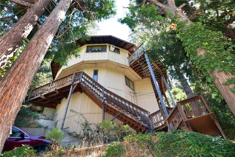 A home in Crestline