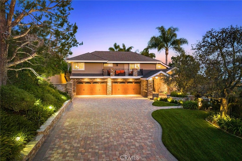 listing image 130727671973012770049