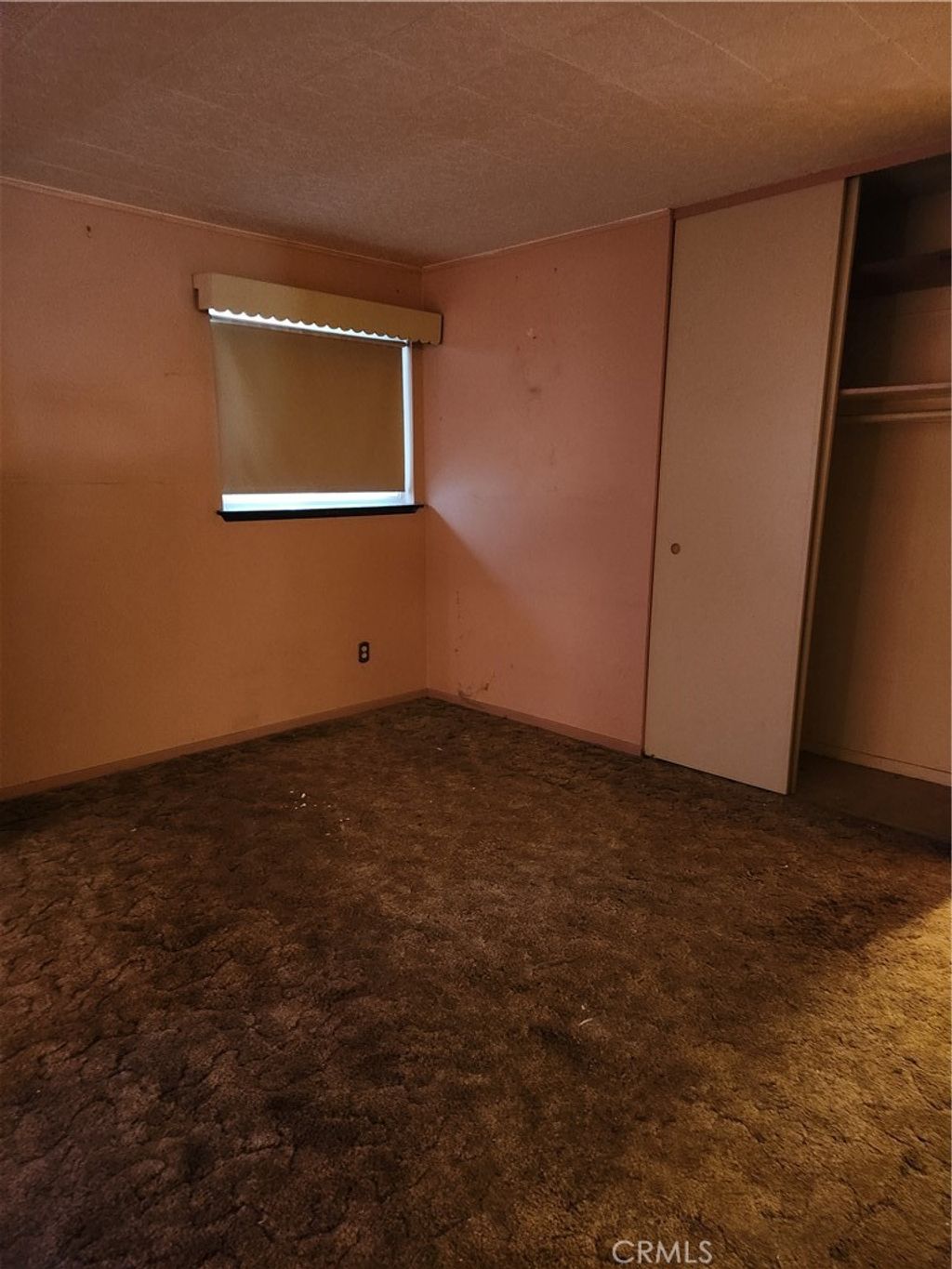 listing image 130720619913756852244