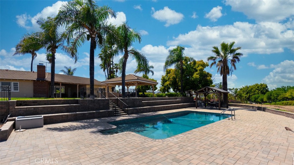 1525 Heather Lane
