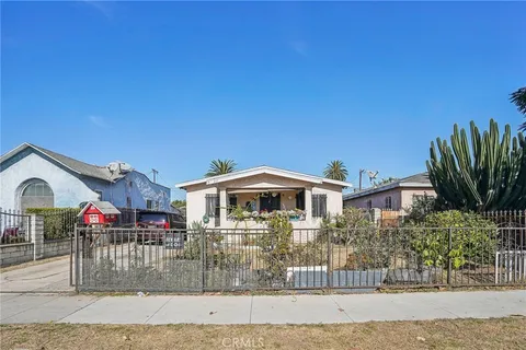 217 E 106th Street, Los Angeles, CA 90003 - MLS#: CV24230332